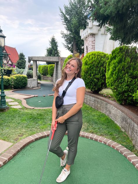 Mini Golf Date Outfit Casual, Mini Golfing Outfit, Driving Range Outfit Women, Top Golf Outfit Date, Mini Golf Outfit, Mini Golf Date Outfit, Date Outfit Casual, Top Golf, Driving Range