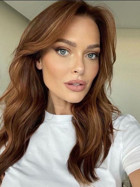 Hair Colour For Green Eyes, Light Auburn Hair, Red Hair Inspo, Ginger Hair Color, Hair Color Auburn, Auburn Hair, Spring Summer 2022, Hair Inspiration Color, Orange Hair