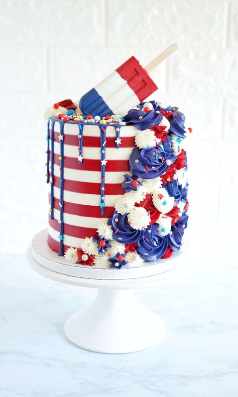 4th of July Popsicle Striped Cake | www.findyourcakeinspiration.com Patriotic Cake, Fourth Of July Cakes, Striped Cake, Diy Cupcake, 4th Of July Cake, Wilton Cake Decorating, Cake Decorator, 4th Of July Desserts, Fourth Of July Food