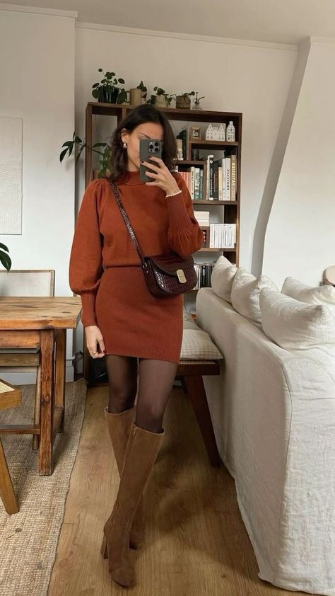 Rust Top Outfit, Brown Monochrome Outfit, Outfit Color Combos, Brown Monochrome, Rust Top, Cold Fashion, Winter Ootd, Christmas Outfit Ideas, Trendy Christmas Outfits