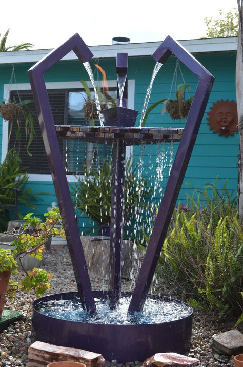 Metal Fountains Outdoor, Metal Water Fountain, Wedding Fountain, Flower Organizer, Water Feature Wall, Outdoor Water Feature, Fountains Backyard, Diy Home Bar, Coffee Shop Interior Design