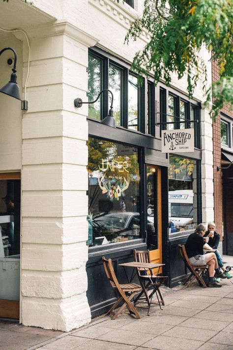 Seattle Coffee Shop Aesthetic, Seattle Cafe Aesthetic, Seattle City Aesthetic, Seattle Cafe, Seattle Shopping, Seattle Coffee Shops, Munising Michigan, Shop With Living Quarters, Seattle Coffee