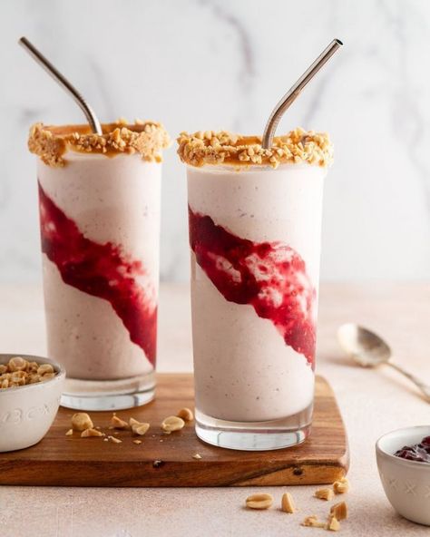 NEW: ✨Peanut Butter & Jelly Milkshakes!✨ The classic flavor pairing you know and love is truly amazing when you blend it into a vanilla shake. Bonus: You only need 4 ingredients to make this cool and creamy treat! 👏 - Find the RECIPE here (clickable link in my profile!) https://www.girlversusdough.com/peanut-butter-and-jelly-milkshakes/ - #linkinprofile #girlversusdough #feedfeed @thefeedfeed #f52grams #f52community #foodandwine #instayum #instagood #milkshake #vanilla Grape Jam, Milkshake Recipe, Vanilla Milkshake, Gluten Free Chocolate Chip Cookies, Vanilla Shake, Recipe Girl, Vanilla Bean Ice Cream, Milkshake Recipes, Strawberry Milkshake