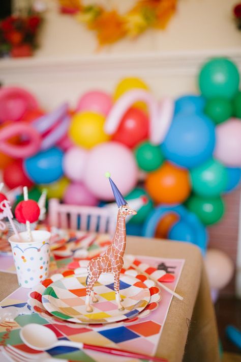 Circus Themed Birthday Party, Circus Birthday Cake, Party Ideas Wedding, Circus 1st Birthdays, Circus Birthday Party Theme, Circus Cake, Themed 1st Birthday, Birthday Party At Home, Circus Theme Party