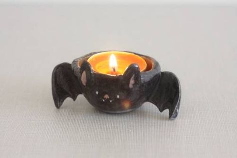 Candle Bowl, Halloween Clay, Bowl Candle, Clay Art Projects, Ceramic Candle, Tealight Holder, Diy Clay Crafts, White Clay, Clay Pottery