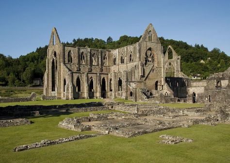 Tintern Abbey, which inspired #Wordsworth #OnThisDay 1798 (W. Lloyd MacKenzie via Flickr @ http://www.flickr.com/photos/saffron_blaze/ …) Poem Lines, Abbey Ruins, Tintern Abbey, Thomas Gainsborough, William Wordsworth, Forest Of Dean, Inner Courtyard, Wales Uk, King Henry