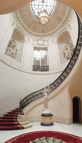 Grand Staircase (vertical panorama) | Flickr - Photo Sharing! Vertical Panorama, درج السلم, Beautiful Stairs, Take The Stairs, Foyer Decorating, Lan Can, Spiral Stairs, Stairway To Heaven, Grand Staircase