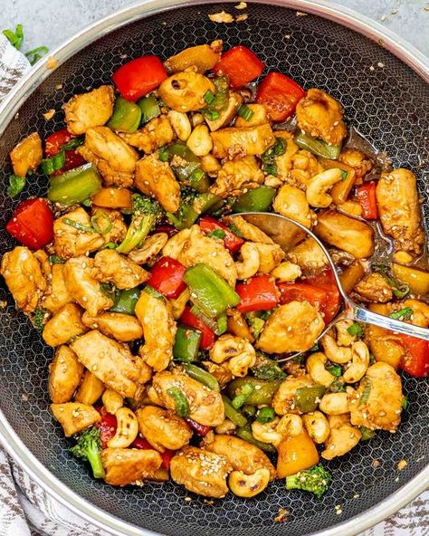 Joanna Cismaru | JoCooks on Instagram: "Comment below with the word ‘recipe’ and I’ll send you a direct link to this delicious recipe!
I absolutely love making this Cashew Chicken Stir Fry for my family! 🍜 It's ready in minutes, making it perfect for our busy weeknights. Packed with tender chicken, fresh veggies, and a savory sauce, it’s always a hit at our dinner table. Plus, it's so simple and delicious, I know you’re going to love it too!

Click the link in my @jocooks bio to get the recipe!! .
https://www.jocooks.com/recipes/cashew-chicken-stir-fry/

#OnePotMeals #EasyRecipes #ComfortFood #WeeknightDinner #jocooks #SimpleMeals #DeliciousDinners #CashewChicken #chickenstirfry" Cashew Chicken Stir Fry, Meat Entrees, Chicken Cashew Stir Fry, Chicken Fresh, Sandwich Sides, Cooking Jasmine Rice, Chicken Ham, Jo Cooks, Quick Stir Fry