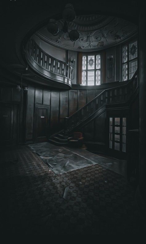 Evil Lair Aesthetic, Villain Hideout Aesthetic, Scary Places Aesthetic, Haunted House Inside, Haunted House Aesthetic, Haunted House Aesthetic Dark, Horror House Background, Abandoned Room Concept Art, Horror Interior Concept Art