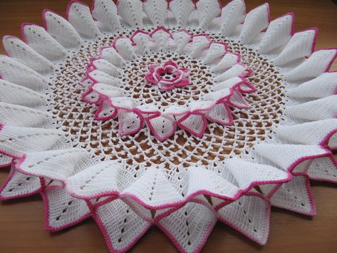 Pleat Repeat Doily by Nancy Heame | d=37 cm hook 1.25 mm Vit… | Flickr Crochet Dollies, Crochet Towel, Mode Crochet, Pola Kristik, Crochet Vintage, Crochet Doily Patterns, Crochet Tablecloth, Doily Patterns, Crochet Home