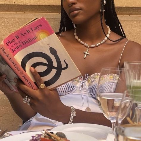 Stay True on Tumblr Naiyah Core, No Ordinary Girl, Black Inspiration, Black Femininity, Woman Reading, Girl Reading, Black Excellence, Black Is Beautiful, Book Aesthetic