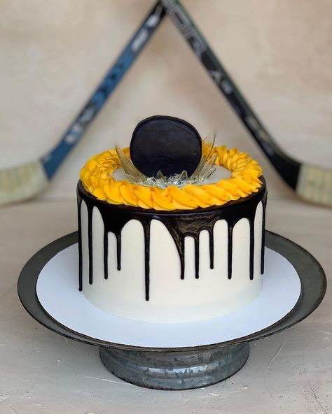 Happy 3rd Birthday, Happy Hat, Confetti Cake, The Penguins, 3rd Birthday, Cake Ideas, Penguins, Confetti, Cake