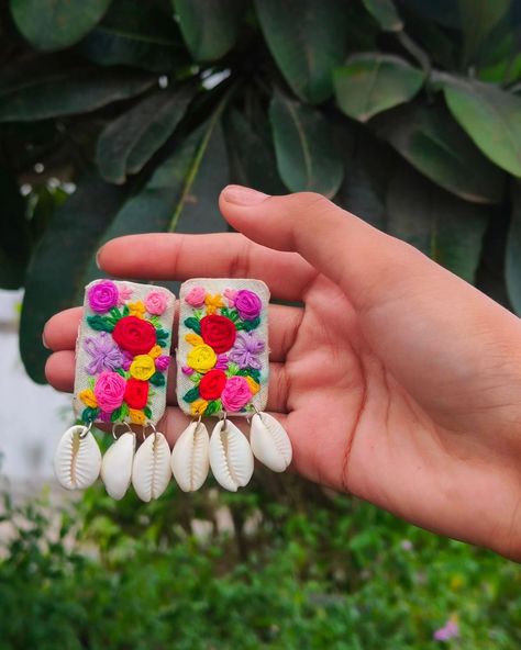 This navratri sparkle up your look with these beautiful handmade embroidered earrings ✨🤍 . . . . . . . . . #navratri #handmade #navratrispecial #garba #garbanight #garbalover #garbaspecial #gujrati #gujratisong #festival #traditional #earrings #jhumke #outfit #navratrispecial #chaniyacholi #daya #gujrat #halo Traditional Dangle Earrings For Navratri, Handmade Garba Jewellery, Navratri Dangle Jhumkas, Bohemian Earrings For Navratri Festival, Festive Motif Earrings For Navratri, Navratri Special, Chaniya Choli, Me Me Me Song, Sparkle