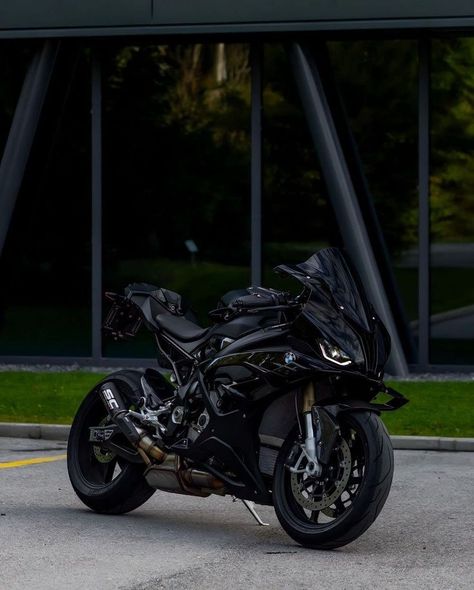 1000cc Sport Bikes, Motorcycle All Black, S1000rr Black Wallpaper, Bmw Bike S1000rr, Bmws1000rr Black, Bmw Motorcycles Wallpaper, Bmw 1000rr Black, Bmw Bikes Motorcycles, Black S1000rr