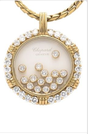 Chopard | Vintage YelloW Gold and Diamond Necklace Pendant.. Dig Jewelry, Chopard Happy Diamonds, Chopard Jewelry, Woman Necklace, Diamonds Necklace, Solitaire Pendant, Stunning Necklace, Diamond Pendant Necklace, Gorgeous Jewelry