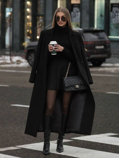 Winter Fashion Outfits Casual, Coat Outfits, Dark Feminine, Looks Chic, Trendy Fall, Fashion Mistakes, Style Mistakes, Winter Fashion Outfits, Elegant Outfit