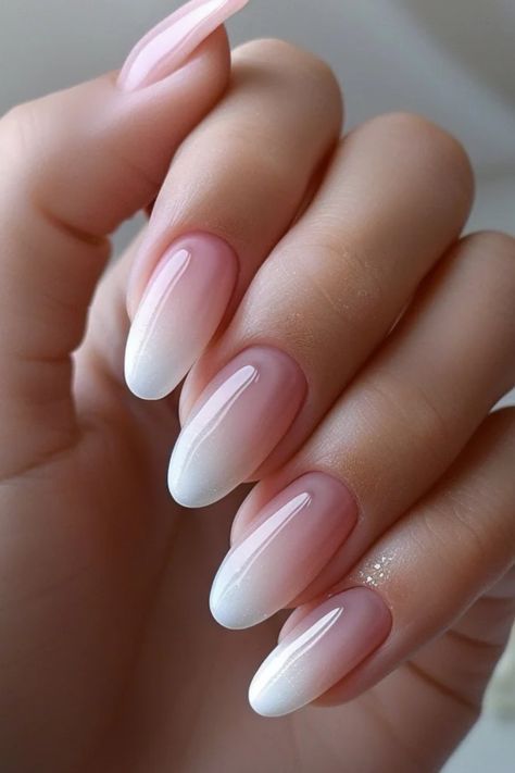 Ombre French Nails Almond Shape, Gel Ombre French Manicure, Classy Nails Ombre, Almond Ombre Acrylic Nails, Pink White Ombre Nails, Ombre French Tip Nails, Ombré French Nails, Ombré French Tip, Ombre French Manicure