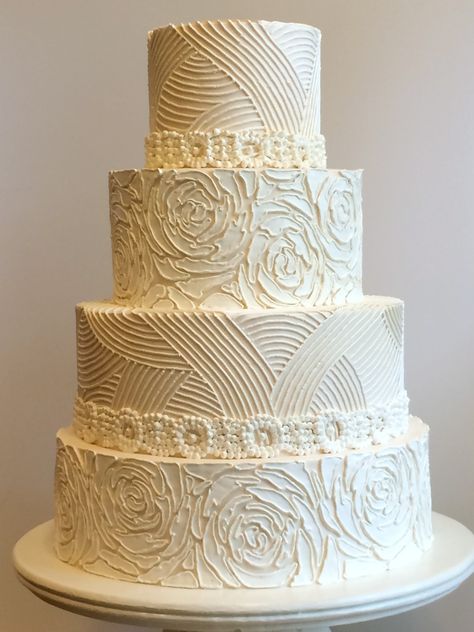 Paisley Wedding Cake, Gold Lace Wedding Cake, Wedding Cake Piping, Bridal Cakes, Textured Wedding Cakes, Extravagant Wedding Cakes, Pretty Wedding Cakes, Big Wedding Cakes, Elegant Cake