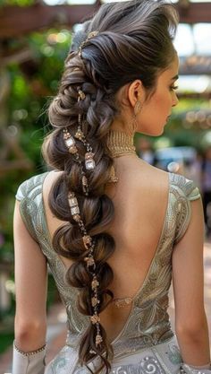 Eastern Hairstyles, Middle Eastern Hairstyles, Prom Hair Inspo, Elegant Curls, Classy Updo, Hairstyles For All Hair Types, Elegant Hairstyle, Prom Outfit, Arabian Women