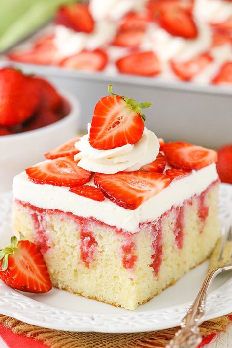 Strawberry Poke Cake Recipe, Poke Recipes, Strawberry Poke Cake, Homemade Vanilla Cake, Strawberry Poke Cakes, Strawberry Vanilla Cake, Poke Cake Recipe, Recipes Strawberry, Moist Vanilla Cake