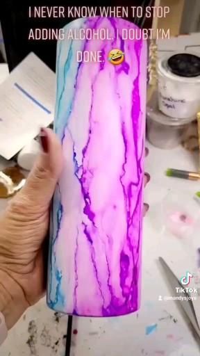 Tumblr Design Ideas, Pink Alcohol Ink Tumbler, 21st Birthday Tumbler Cup Ideas, Alcohol Ink Epoxy Tumbler, Alcohol Ink Tumbler Tutorial, Resin Cups Ideas, Alcohol Ink Tumbler Ideas, Popular Tumbler Designs, Tumbler Cups Ideas