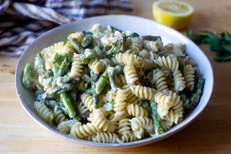 asparagus, goat cheese and lemon pasta – smitten kitchen Cheese Pasta Salad, Cold Italian Pasta Salad, Asparagus Goat Cheese, Smitten Kitchen Recipes, Chicken And Cheese Recipes, Longevity Recipes, Potato Salad Dill, Smart Eating, Goat Cheese Pasta