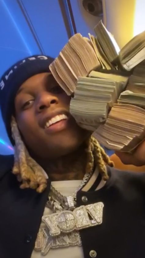 Pin by 𝕚 𝒸 𝓎 ❄️ on hubby . | Cute rappers, Lil durk, Best rapper alive Lil Durk With Money, Lil Durk Aesthetic, 512x512 Pfp, Lil Durk Wallpaper, Black Color Hairstyles, Hood Wallpapers, Iphone 11 Colors, Hairstyles Black Hair, Color Hairstyles