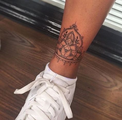 Small Tattoo Placement, Shin Tattoo, Tattoo Diy, Ankle Tattoos For Women, Anklet Tattoos, Ankle Tattoos, Inspiration Tattoos, Leg Tattoos Women, Wallpaper Disney