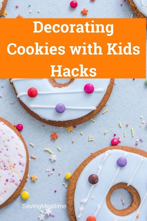 Decorating Cookies with Kids Hacks - Saving Mealtime Christmas Cookies Kids Decorating, Christmas Cookies To Do With Kids, Decorating Sugar Cookies With Kids, Decorate Cookies With Kids, Christmas Baking For Toddlers, Christmas Cookies For Kids To Decorate, Cookie Decorating For Toddlers, Decorating Cookies With Kids, Toddler Cookie Decorating