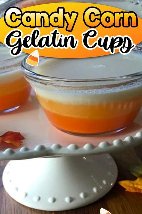 Calling all candy corn fans! This delicious milk-based gelatin recipe was inspired by your favorite candy. Also, when trying to come up with desserts for Thanksgiving, I realized I have yet to meet a child who does not like jello or gelatin. I came up with this gelatin, which is prepared with milk, so it also provides protein. Its colors are also perfect for any fall party. Candy Corn Jello, Desserts For Thanksgiving, How To Make Candy, Jello Cups, Gelatin Recipes, Crunchy Salad, All Candy, Jello Recipes, Thanksgiving Desserts