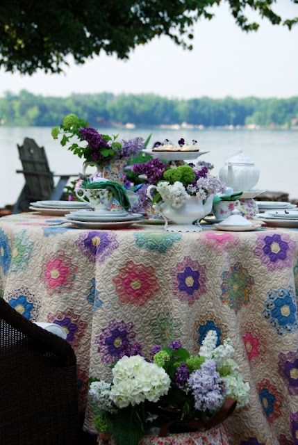 Lilac Tea, Grandmothers Flower Garden Quilt, Grandmothers Flower Garden, Flower Garden Quilt, Tea Ideas, Garden Quilt, Hexagon Quilt, Boho Home, Al Fresco Dining