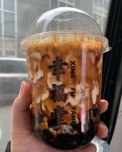 #Repost @bubuzu . Soft and chewy fresh brown sugar boba/ pearl/ bubble (however you wanna call them) these balls are yummy!! Haha  #foodie #nycfoodie #boba #bubbletea #brownsugarboba #xingfutangusa #xingfutang #祝你幸福 Brown Sugar Boba Milk Tea, Brown Sugar Milk Tea, Brown Sugar Milk, Brown Sugar Boba, Trendy Drinks, Algeria Flag, Boba Milk Tea, Bubble Tea Boba, Boba Milk