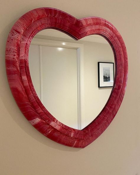 Heart Shaped Home Decor, Heart Room Decor, Heart Shaped Mirror, Cute Furniture, Heart Mirror, Shaped Mirror, Love And Affection, Bedroom Red, Celebrate Love