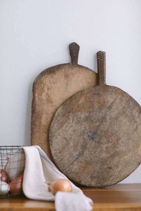 The Perfect Place: Styling Antique Breadboard from Hauer Market's European Breadboard Collection Rustic Modern Interior, Bread Boards, Towel Ladder, Brand Moodboard, Cottage Style Homes, All White Kitchen, Cafe Bakery, Bread Board, Country Crafts