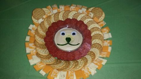 Lion cheese, crackers and pepperoni platter Lion Meat And Cheese Tray, Birthday Lion Theme, Lion Cheese Platter, Jungle Themed Charcuterie Board, Safari Charcuterie Board, Safari Fruit Tray, Wild Kratts Birthday Party, Lion Baby Shower, Zoo Birthday Party