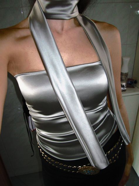 silver metallic tube top and scarf available on vinted: diioniso ##sarahjessicaparker #sexandthecity Tube Top With Scarf, Silver Tube Top, Metallic Top Outfit Silver, Silver Top Outfit Metallic, Silver Top Outfit, Metallic Top Outfit, 2000s Tube Top, Grey Top Outfit, Silver Outfit