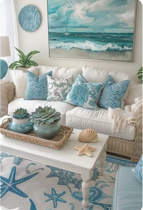 Coastal Living Rooms Ideas, Beachy Living Room, Beach Theme Living Room, Coastal Decorating Living Room, Coastal Farmhouse Decor, Living Room Decor Inspiration, Coastal Living Rooms, Beach House Interior, Coastal Living Room