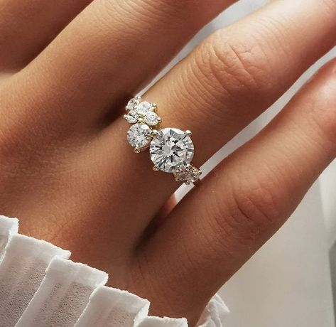 30 Stunning Cluster Engagement Rings in Different Styles Diamond Rings Design, Cluster Engagement Ring, Solid Gold Jewelry, Diamond Cluster Ring, Gold Engagement, Diamond Cluster, Moissanite Diamonds, Cluster Ring, Diamond Wedding Rings