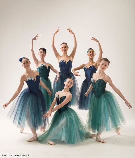 New York Dance, Ballet Recital, Dance Picture Poses, Ballet Pointe, Dance Photo Shoot, Ballet Pictures, Tutu Ballet, Dance Photography Poses, Ballet Poses