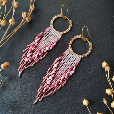 These playful fringe earrings are made with high-quality Miyuki Delica beads and a variety of Czech beads and brass beads. The fringe is very lightweight and flexible due to the very fine thread that was used. These earrings are also available in other color combinations. In my shop Baffling Beads AT you can find a variety of beaded jewelry pieces - I focus on earrings, hair accessories such as woven beads and bracelets. All my handmade jewelry pieces were designed and crafted by me. What To Do With Beads, Diy Jewelry Videos, Beaded Fringe Earrings, Miyuki Delica Beads, Beaded Earrings Diy, Beading Jewelery, Brass Beads, Homemade Jewelry, Dec 8