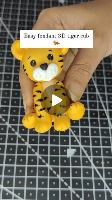 Fondant Tiger Tutorial, Tiger Fondant, Customised Cakes, Tiger Cake, Safari Jungle, Tiger Cub, Food Experiences, Cake Tutorial, Fruit Desserts