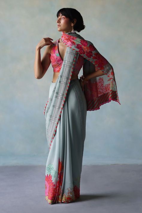 Modern Sari Blouse Styles, Aza Fashion Saree, Monochrome Saree, Sari Blouse Styles, Saree Shoot, Floral Print Saree, Fashion Study, Gcse Textiles, Diwali Outfits