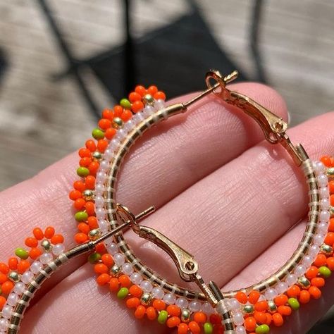 Trendy Hoop Beaded Earrings With Colorful Beads, Spring Beaded Hoop Earrings, Orange Hoop Beaded Earrings As Gift, Seed Bead Flower Hoop Earrings, Orange Beaded Round Earrings, Beaded Hoop Earrings Tutorial, Flower Bead Earrings, Hoop Beaded Earrings, Flower Beaded Earrings