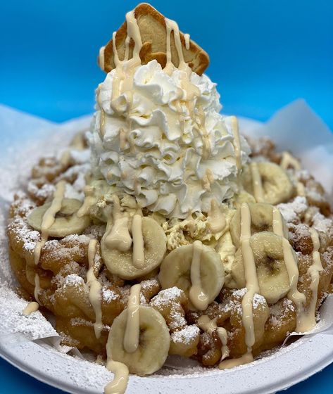 Funnel Cake Dipping Sauce, Date Night Desserts, Drink Snacks, Funnel Cake Recipe, Nurse Cake, Nursing Cake, Caked Up, Funnel Cakes, Mind Your Business