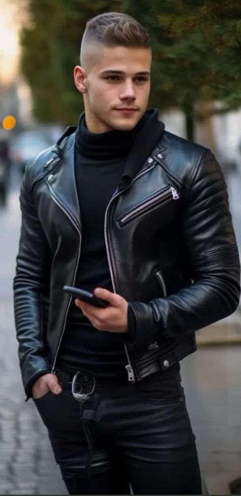 Men's Leather Style, Leather Jeans Men, Leather Jacket Outfit Men, Leather Fashion Men, Tight Leather Pants, Mens Leather Clothing, Mens Leather Pants, Shiny Pants, Leather Jacket Outfits