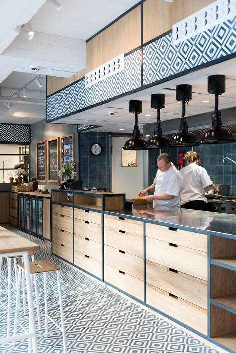 Open Kitchen Cafe, Kitchen Restaurant Design, Open Kitchen Restaurant, Restaurant Kitchen Design, Industrial Kitchen Design, Kitchen Design Open, Restaurant Kitchen, Restaurant Interior Design, Trendy Kitchen