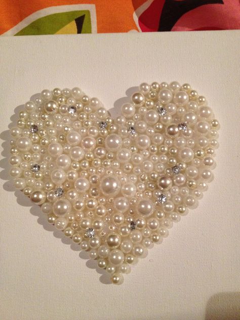 Diy Pearl Decor, Pearl Art Painting, Pearl Wall Art, Pearl Crafts Decor Diy Projects, Canvas Bead Art, Pearl Art Crafts, Pearl Canvas Art, Pearl Crafts Ideas, Bead Art On Canvas