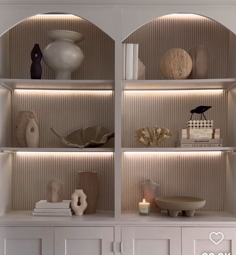 Minimalist Built In Shelves, Built In Shelves, New Bedroom, Built Ins, Hair Salon, Bookshelves, White Ceramics, Bookcase, Built In