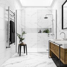 White Marble Bathrooms, Marble Tile Bathroom, Marble Tile Floor, Bathroom Wall Tile, Bathroom Floor Tiles, Marble Bathroom, Marble Floor, Marble Effect, Wall And Floor Tiles