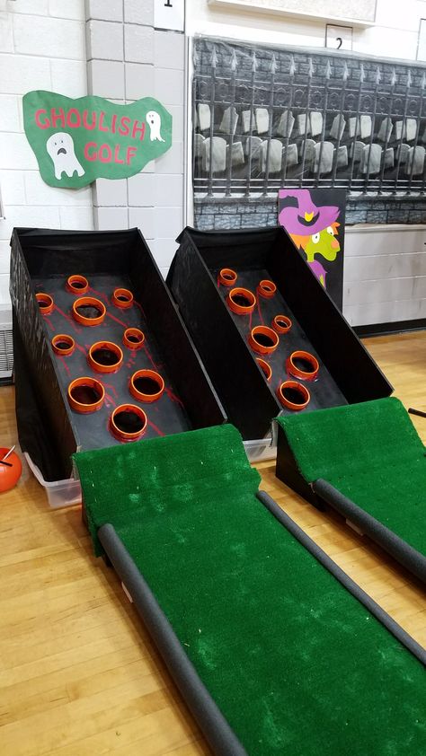 Mini Golf Hole Ideas Diy, Mini Golf Carnival Game, Mini Golf Decorations, Home Putt Putt Course, Halloween Putt Putt Golf, Pumpkin Putt Putt, Mini Carnival Games, Backyard Game Area, Halloween Mini Golf